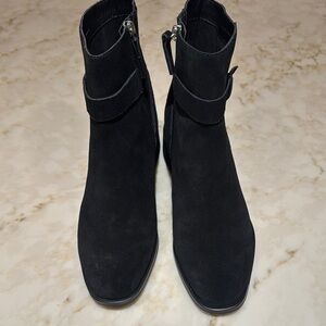Women’s Dolce Vita Black Suede Ankle Boots- New!